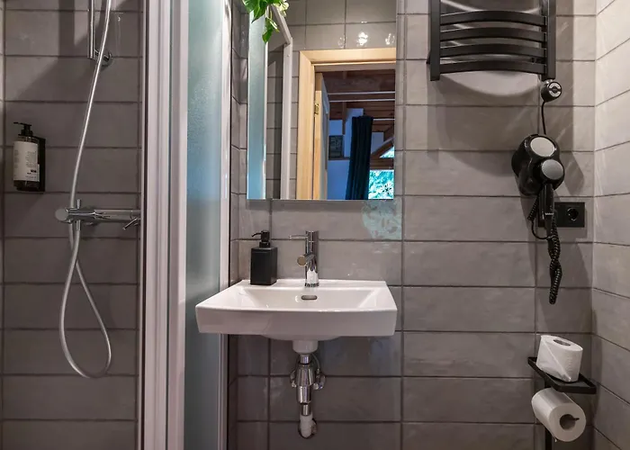 Nakvynė ir pusryčiai House Of Sun 4*